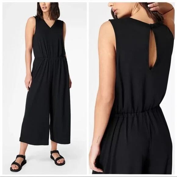 Sweaty Betty Pants - Sweaty Betty Black Cruise Wide Leg V-Neck Sleeveless Travel Jumpsuit Size XS